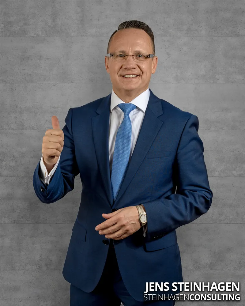 JENS STEINHAGEN | STEINHAGEN CONSULTING | BERLIN | HAMBURG Das Bild zeigt Jens Steinhagen von STEINHAGEN CONSULTING, Co-Architekt der DeFiNo (Deutsche Finanznorm) Mitentwickler des RüVER®-Stresstests.